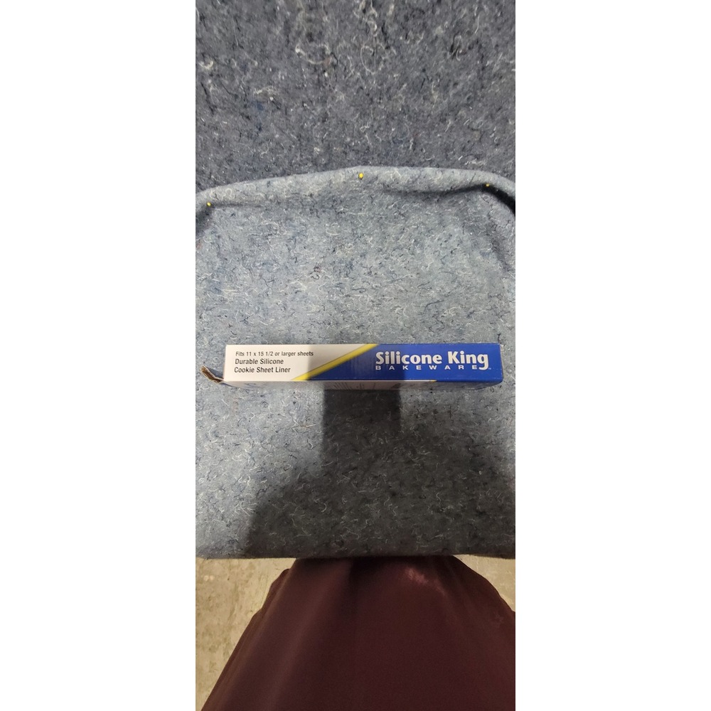 Silicone King Cookie Sheet Liner Fits 11 x 15 1/2 - Picture 2 of 7